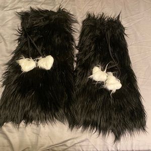 Iheart raves black fluffies